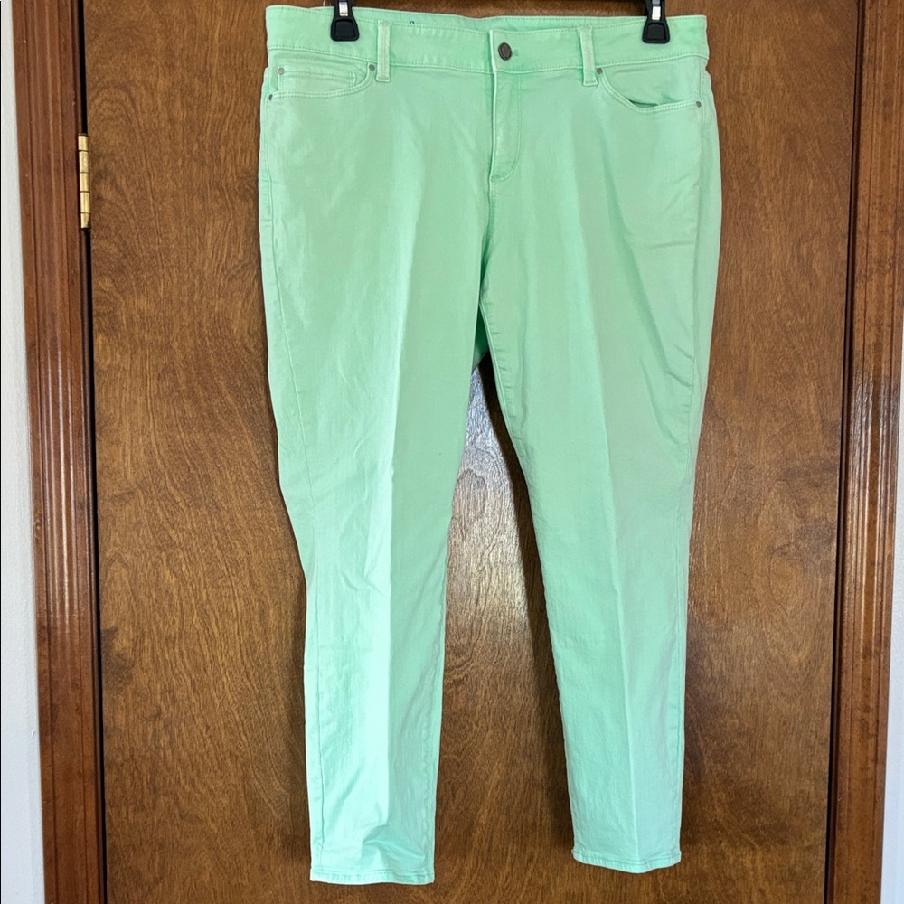 Ann Taylor Mint Green Cropped Slim Jeans
